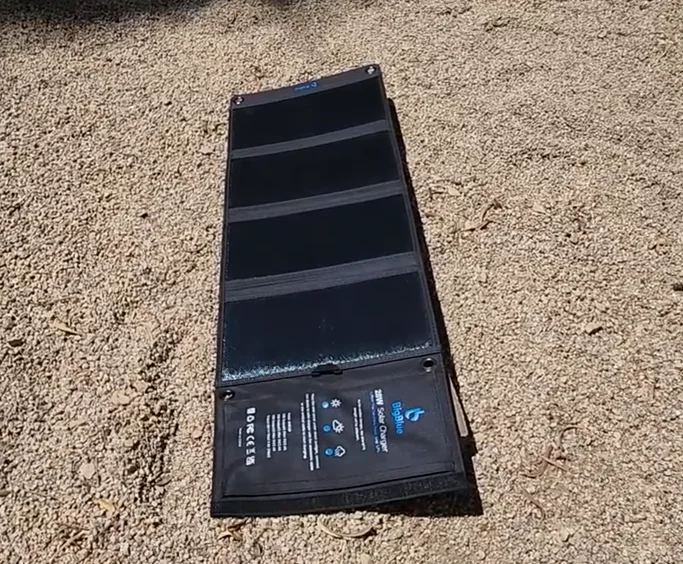 BigBlue 28W Solar Charger